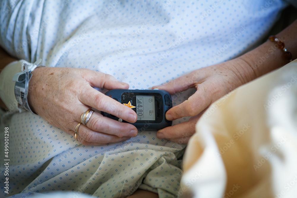 Spinal cord stimulator controller