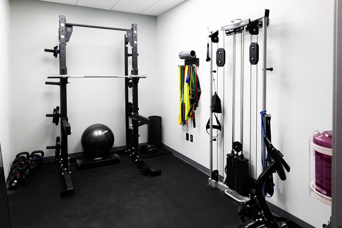 Physical therapy room at the Holistiq's Allen location