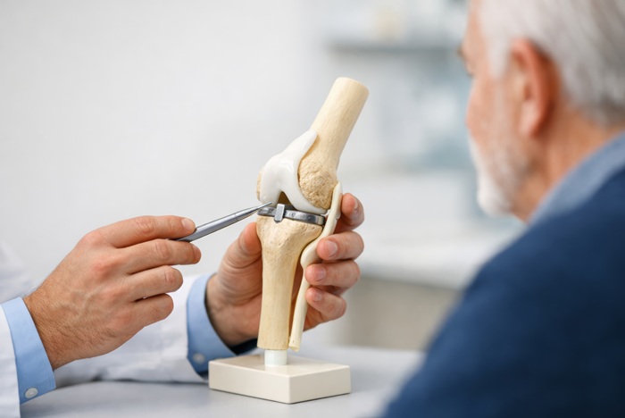 PRP consultation between orthopedic surgeon and patient
